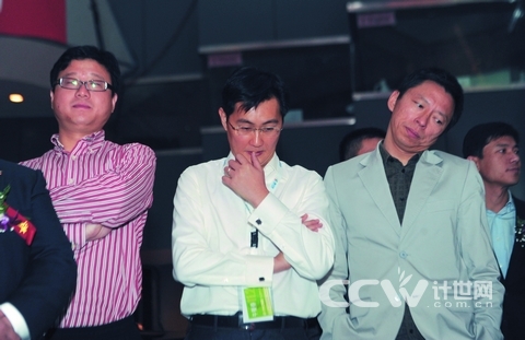 左起：丁磊、马化腾、张朝阳、李彦宏